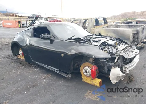 2010 Nissan 370Z Touring z USA, uszkodzony, nr VIN JN1AZ4EH8AM505622